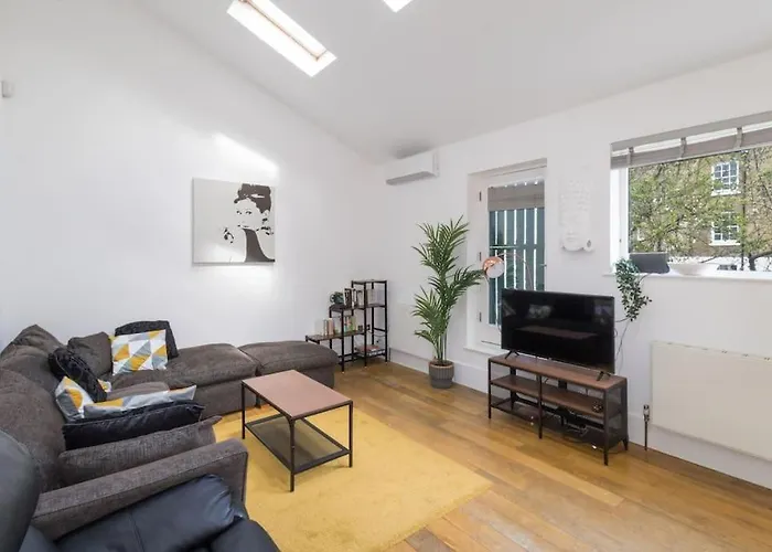 2 Bed Private Townhouse Mews, King\'S Cross London