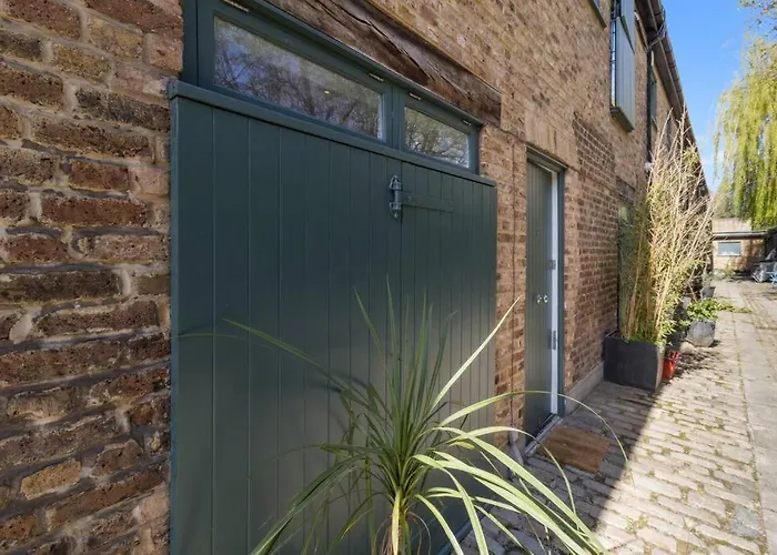 2 Bed Private Townhouse Mews, King\'S Cross London
